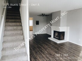 1075 Agate St in San Diego, CA - Building Photo