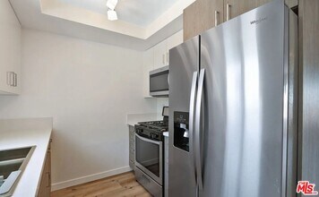 110 S Eucalyptus Ave in Inglewood, CA - Building Photo - Building Photo