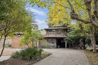 5953 Shoreline Hwy in Bolinas, CA - Building Photo - Building Photo