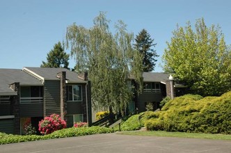 White Willow Apartments in Portland, OR - Building Photo - Building Photo