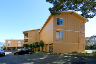 4727 Callan Blvd in Daly City, CA - Foto de edificio - Building Photo