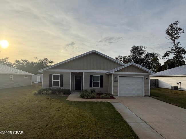 1709 Hickory Ave in Panama City, FL - Building Photo - Building Photo
