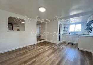 113 W Sunset St in Sonora, CA - Building Photo - Building Photo