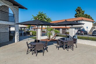 Villa Granada Apartments in Chula Vista, CA - Building Photo - Building Photo