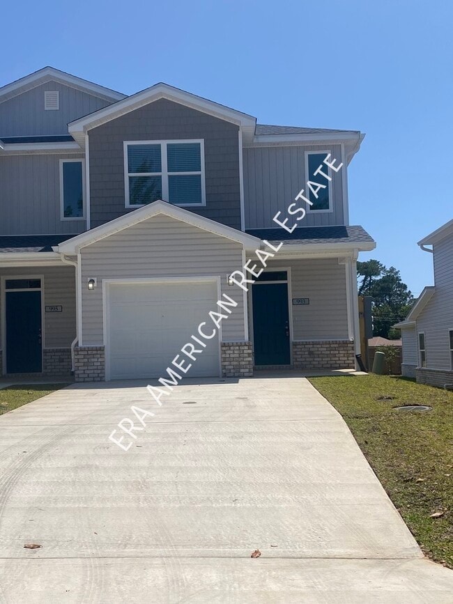 property at 993 Skylark Rd