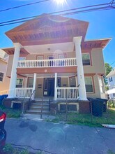 93 Hillside Ave in Waterbury, CT - Building Photo - Building Photo