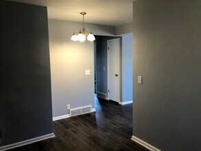 243 Orchard Ct in Silvis, IL - Building Photo - Building Photo