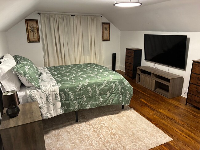 property at 6107 Rockbridge Rd