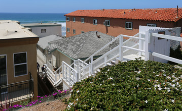 Oceana Brisas in Oceanside, CA - Foto de edificio - Building Photo