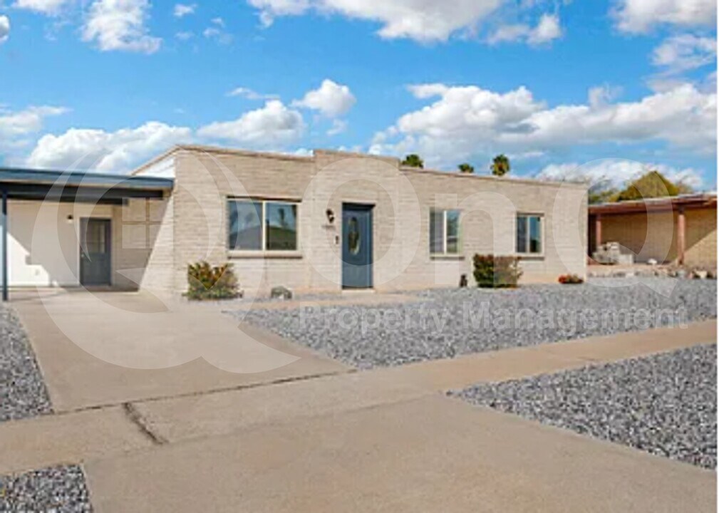 9301 E 29th St in Tucson, AZ - Building Photo