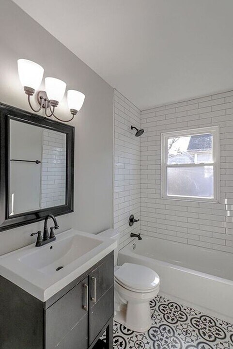 1321 Earl Ave in Louisville, KY - Building Photo