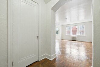 5646 Hobart St, Unit 6 in Pittsburgh, PA - Building Photo - Building Photo