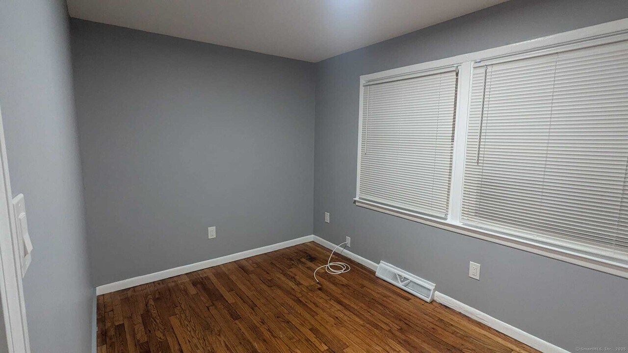 93 -97 Judith Terrace-Unit -5b in New Haven, CT - Building Photo