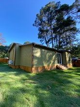 344 TX-21 in Bastrop, TX - Foto de edificio - Building Photo