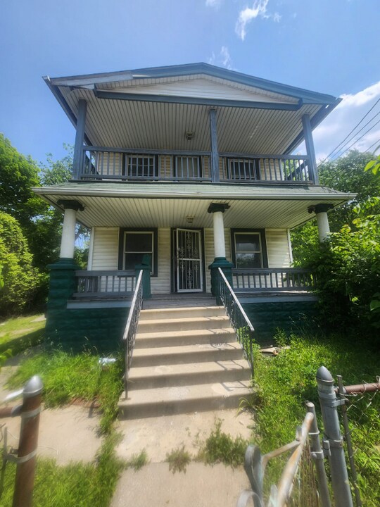 9605 Wamelink Ave in Cleveland, OH - Foto de edificio
