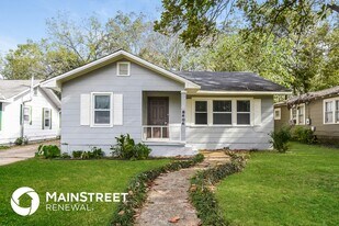 8404 Thomas Ave in Leeds, AL - Building Photo