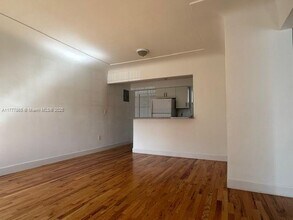 2253 SW 34th Ave in Miami, FL - Building Photo - Building Photo