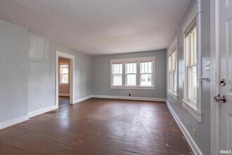 204 S Clark St in Bloomington, IN - Foto de edificio - Building Photo
