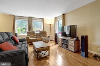 3049 S Columbus St in Arlington, VA - Building Photo - Building Photo