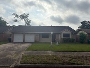 10227 Gulf Meadows Dr in Houston, TX - Building Photo - Building Photo