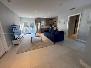 825 N 26th Ave in Hollywood, FL - Building Photo - Building Photo