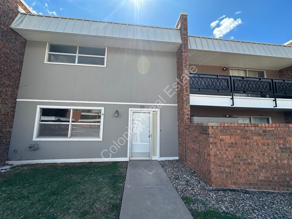 1400 Fairway Terrace in Clovis, NM - Building Photo