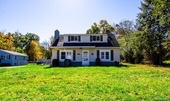13 Strack Rd in Goshen, NY - Building Photo