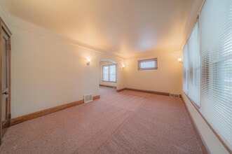 23759 Carlisle Ave in Hazel Park, MI - Building Photo - Building Photo