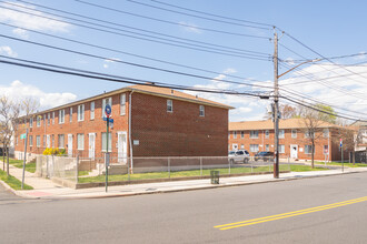 646-662 Port Richmond Ave in Staten Island, NY - Building Photo - Building Photo