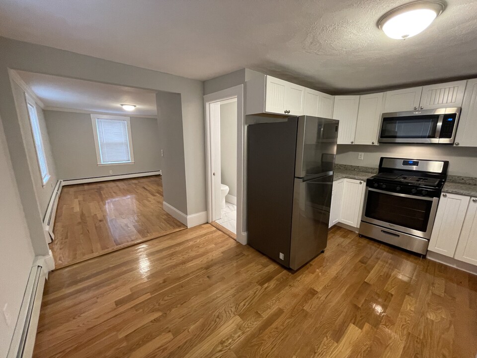 309 Highland Ave, Unit A in Somerville, MA - Building Photo