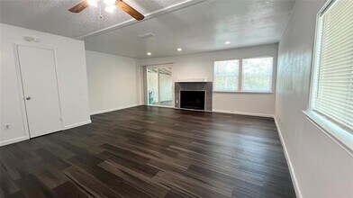 3601 N Hills Dr in Austin, TX - Building Photo - Building Photo