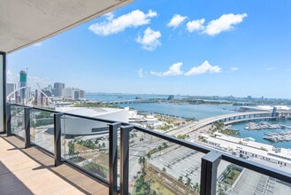 398 NE 5th St in Miami, FL - Building Photo - Building Photo