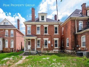 202 W 8th Ave in Columbus, OH - Building Photo - Building Photo