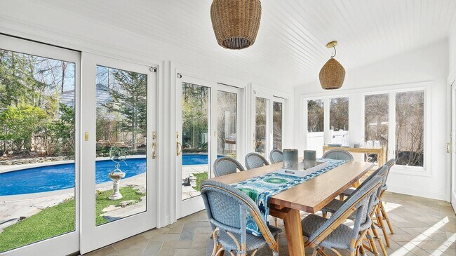 635 Water Mill Towd Rd in Southampton, NY - Building Photo - Building Photo