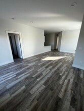 5480 Colburn Ct E in Bel Aire, KS - Building Photo - Building Photo
