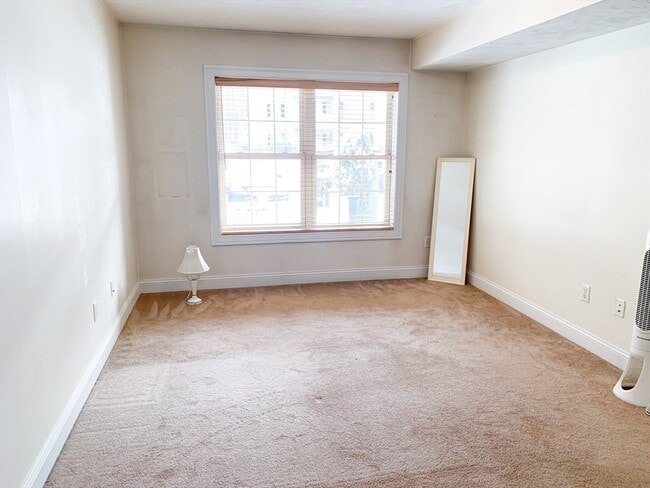 25 Greenleaves Dr in Amherst, MA - Foto de edificio - Building Photo