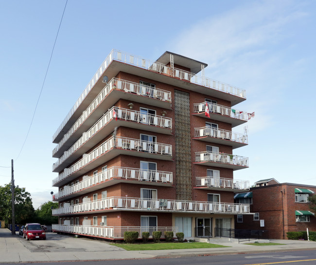 Grandview in Hamilton, ON - Building Photo - Primary Photo