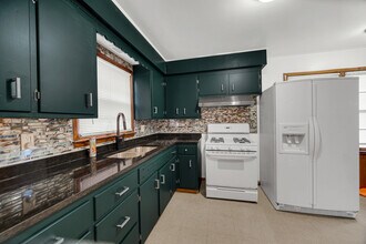 2611 Ellen Ave in Rockford, IL - Building Photo - Building Photo