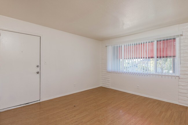Northern Palms Apartments in Phoenix, AZ - Foto de edificio - Building Photo