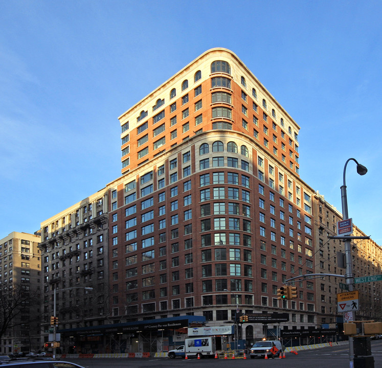 531 West End Ave in New York, NY - Building Photo