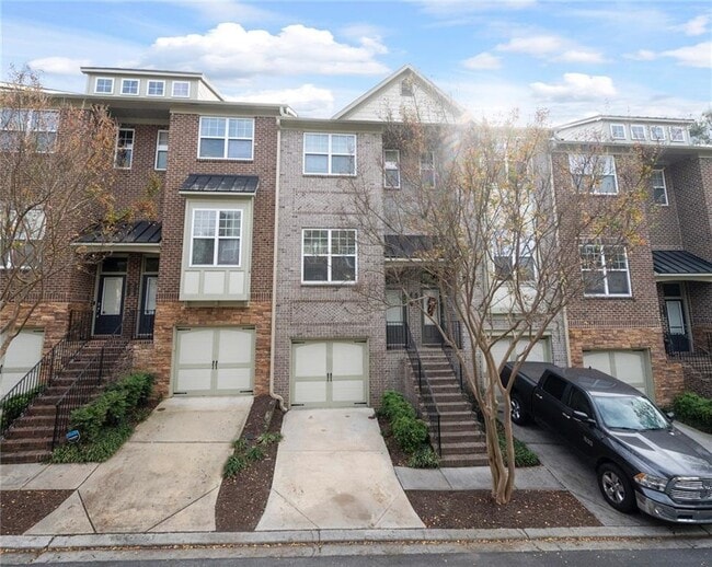 2042 Cobblestone Cir NE in Atlanta, GA - Building Photo - Building Photo