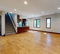 876 19th Ave SE in Minneapolis, MN - Building Photo - Building Photo