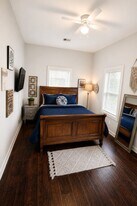 8626 Brandon St in Houston, TX - Building Photo
