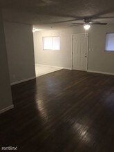 2831 E University St in Springfield, MO - Building Photo - Building Photo