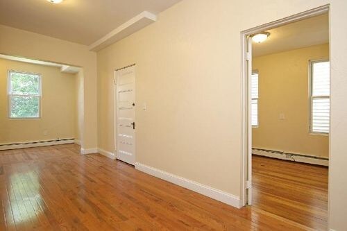 114 Everett St-Unit -1 in Boston, MA - Building Photo - Building Photo
