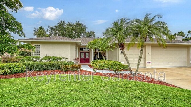 6219 Aventura Dr