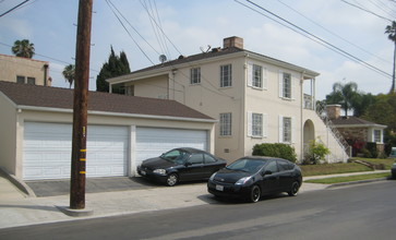 801 N Poinsettia in Los Angeles, CA - Foto de edificio - Building Photo