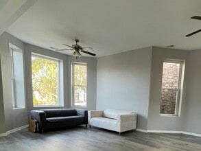 1939 S Sawyer Ave in Chicago, IL - Building Photo - Building Photo