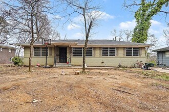 1147 Oakley Dr in Birmingham, AL - Building Photo - Building Photo