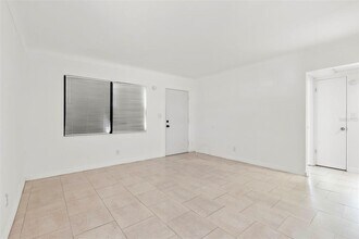 1721 41st St S in St. Petersburg, FL - Building Photo - Building Photo